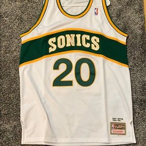 Supersonics jersey